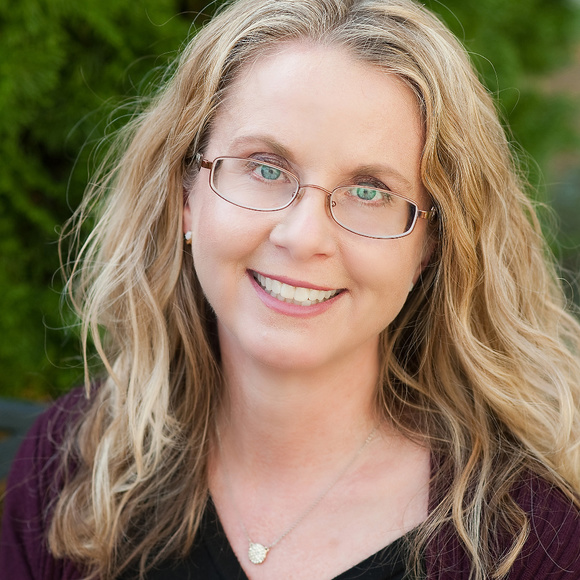 Meet your Posher, Jennifer - Picture 1 of 1